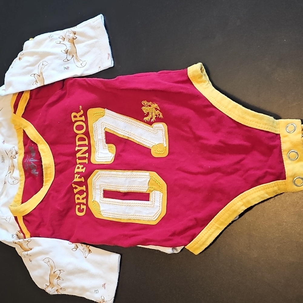 Carter's Gryffindor Long Sleeve Bodysuit - Red and Yellow